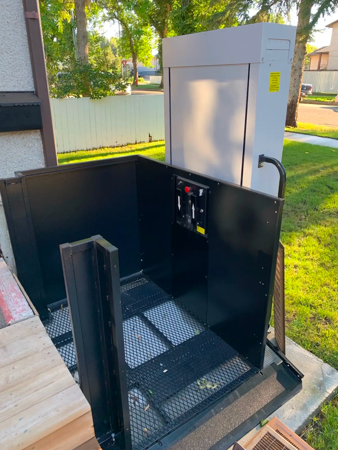 Photo 2 of Trus 750 Wheelchair Lift