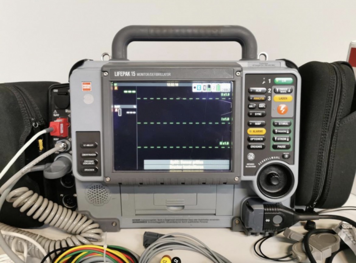 Photo 2 of Physio Control Lifepak 15