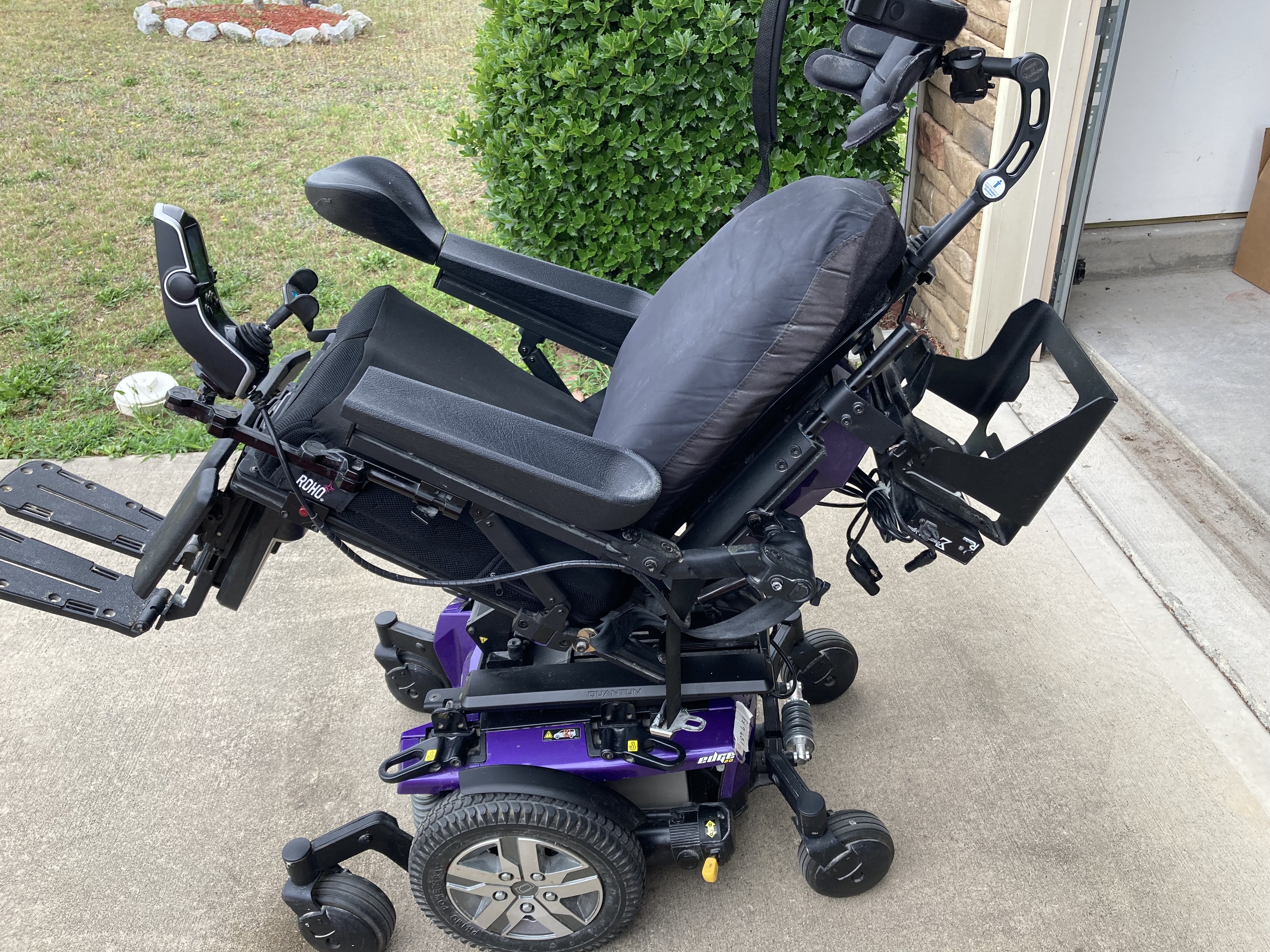 Photo 4 of 2016 Quantum J6 Power Wheelchair